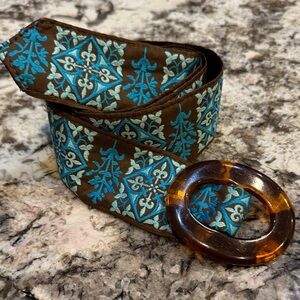 Embroidered Brown Belt with Turquoise Pattern and Tortoiseshell Buckle - GUC